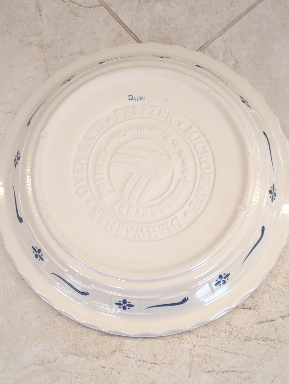 Like New Longaberger Pie Dish with Blue Floral Accents